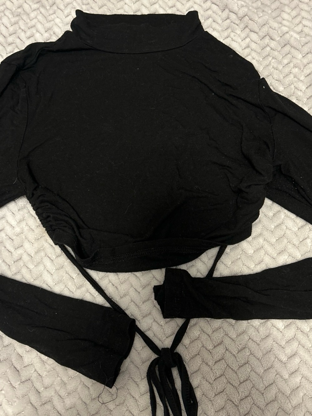 Black Long Sleeve Cropped Tie-Back Top open back